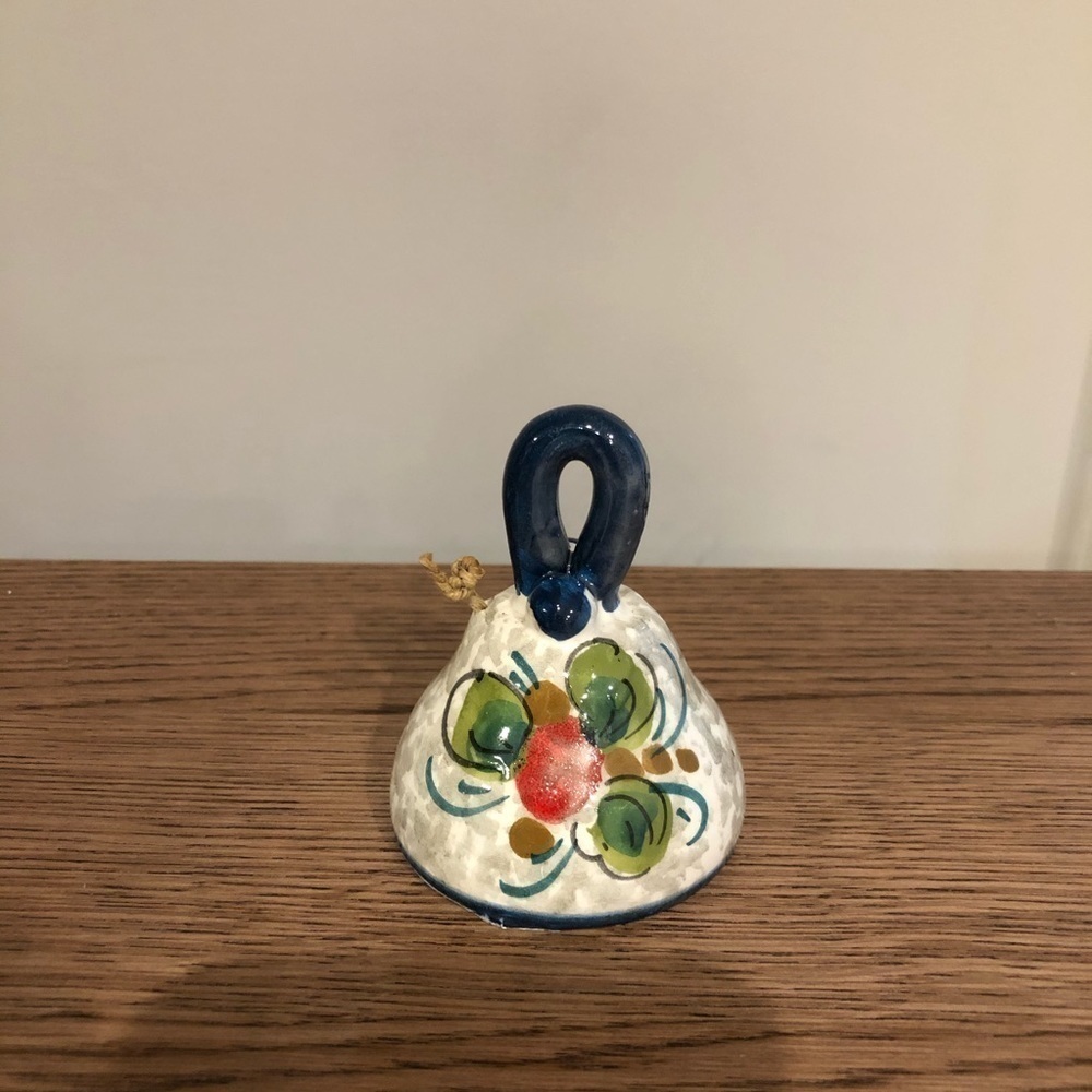 Small Dinner‎ Bell